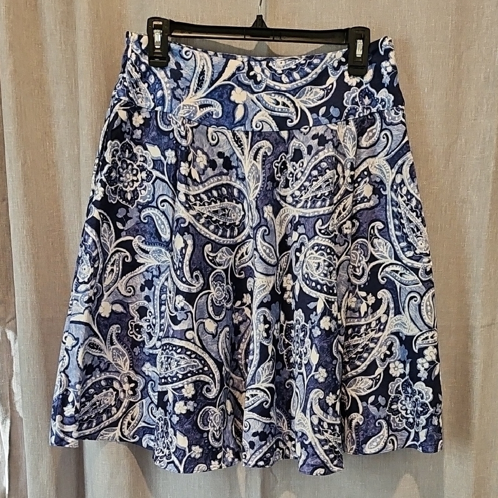 Lauren Ralph Lauren Blue and White Paisley Floral A-Line Pleated Skirt - Picture 4 of 16